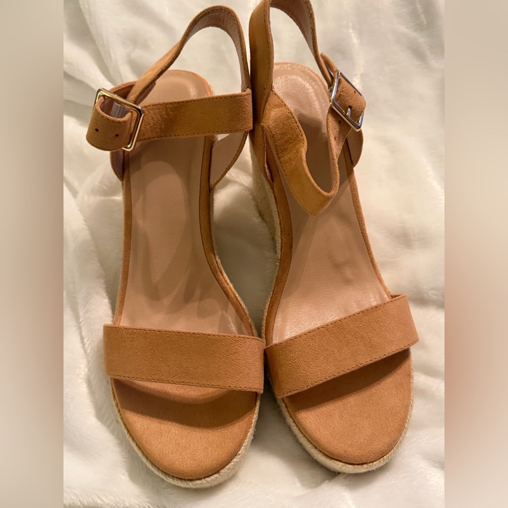 Women's Tan Wedge Sandals - Picture 5 of 9